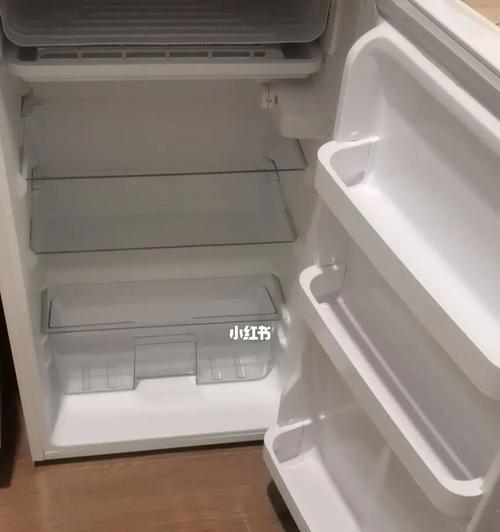 如何去除新买冰箱的异味（有效去除冰箱异味的实用方法）