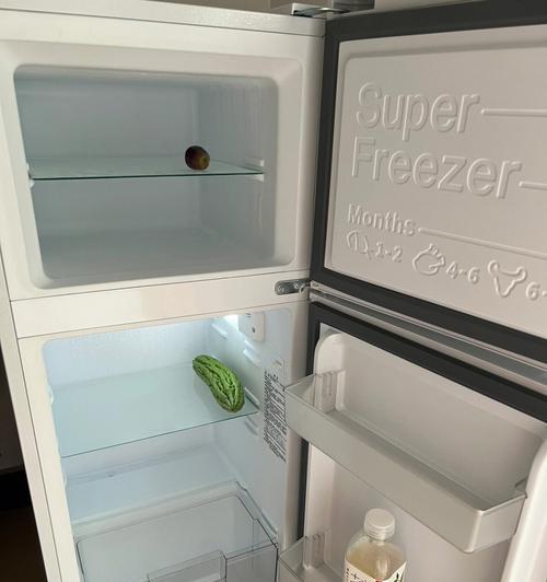 如何修理冰柜冻不住东西的问题（解决冰柜无法冷冻的简单方法和技巧）
