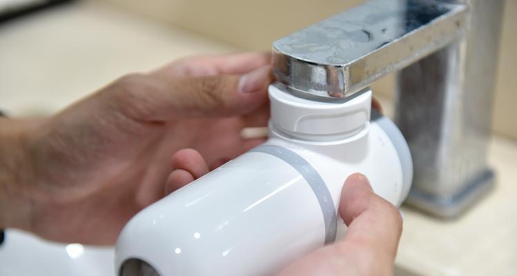 米家净水器出水小问题的原因和解决方法（探究米家净水器出水小问题的可能原因及解决方案）
