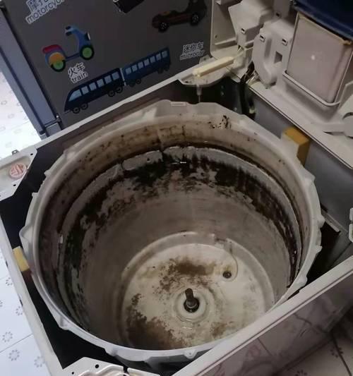 油烟机清洗去甲醇的方法（有效清除油烟机内甲醇）