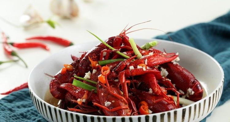 小龙虾的做法大全家常做法配料（龙虾大餐的做法）