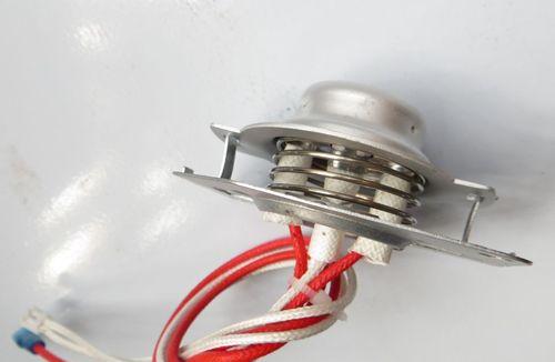 电饭煲磁钢修复指南（教你如何修复损坏的电饭煲磁钢）