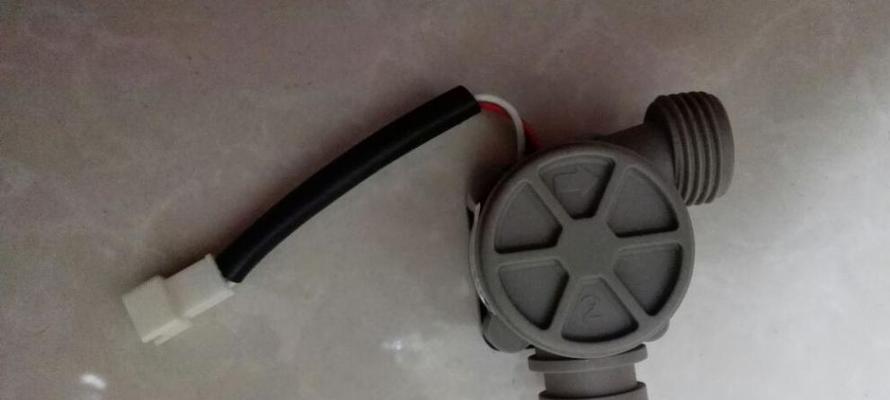 华帝热水器传感器故障维修方法大揭秘（从零基础开始学习如何修复华帝热水器传感器故障）