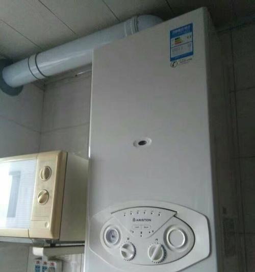如何维修阿里斯顿热水器显示故障（快速解决热水器显示故障问题的技巧）