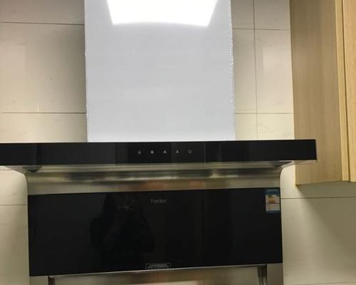 顶侧双吸油烟机的性能与优势（以顶侧双吸油烟机为例）