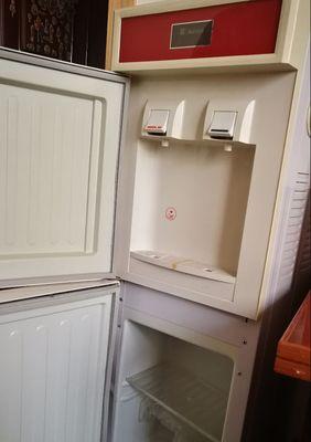 饮水机后面漏水怎么回事（解析饮水机漏水的原因和解决方法）