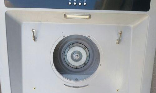 平顶式油烟机拆除清洗方法（彻底清除油烟机内的积存污垢）