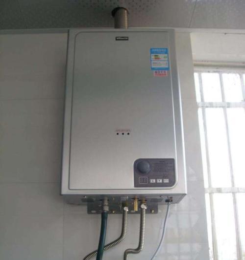 夏天壁挂炉漏水处理方法（解决壁挂炉夏季漏水问题的实用技巧）