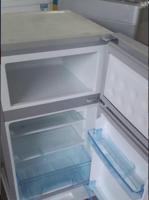 冰箱温度控制器的功效及应用领域研究（提高冷藏效果）