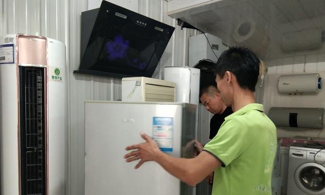 户外冰箱拆解方法详解（简单易行的拆卸步骤）