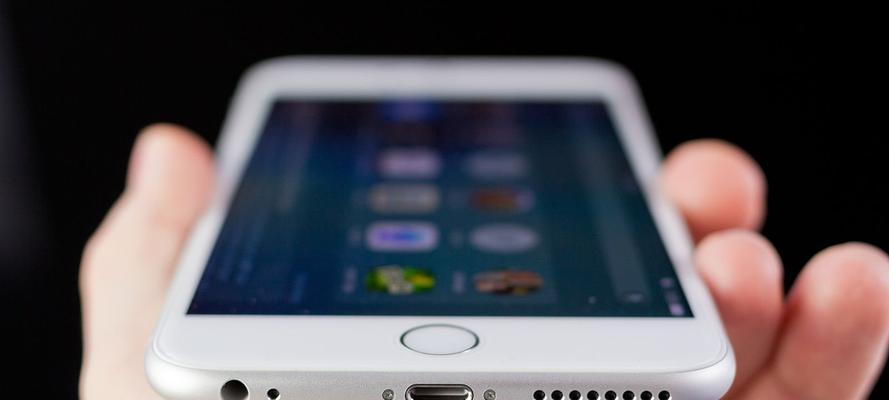 iPhone电池容量究竟有多大（揭秘iPhone电池容量及其对手机续航的影响）