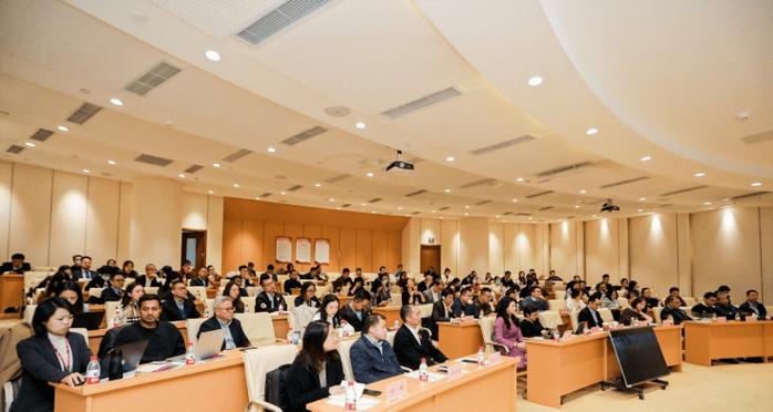 解决以威科燃气热水器E4故障的方法（掌握关键步骤）