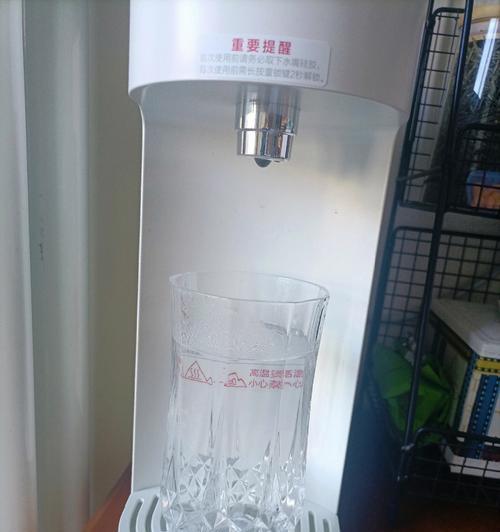 饮水机消毒除垢大全-保证您饮水的安全（使用饮水机消毒除垢方法）