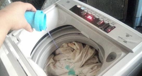 解决洗衣机进水内管漏水的方法（了解漏水原因）