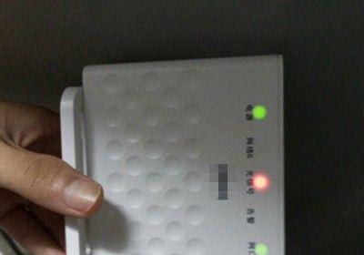 电视机机顶盒变红灯怎么办（故障排除指南）