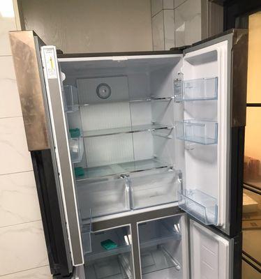 解决海尔冰箱排水孔堵塞的方法（疏通冰箱排水孔）