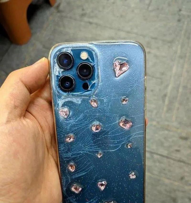 摄像头平齐手机壳的用途是什么？选择时应注意什么？