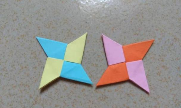 一张牌游戏机的折法是什么？折制过程中可能遇到哪些问题？
