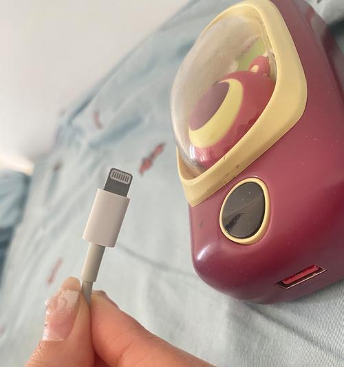 苹果蓝牙耳线耳机如何充电？充电过程中需要注意什么？