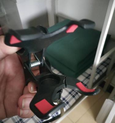 F18手机支架选择标准是什么？如何确保稳固安装？