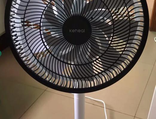 手动电风扇有哪些用途？它与自动电风扇相比有何优势？