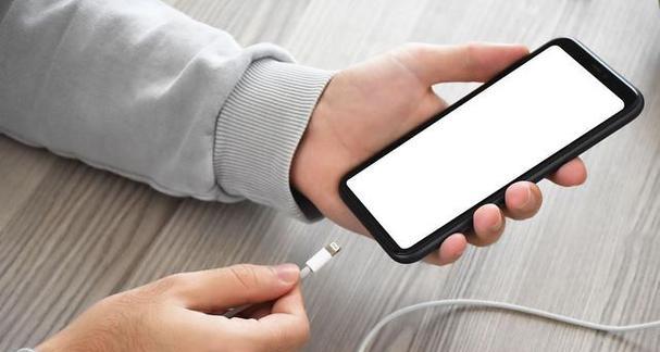 充电器手机怎么架？手机充电时的正确架设方法是什么？