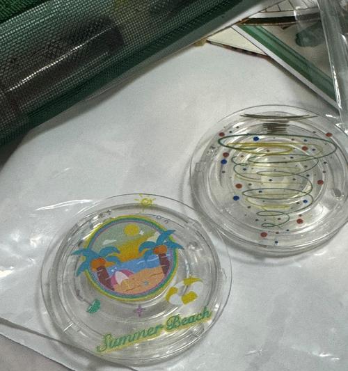 手机壳上小支架安装是否便捷？