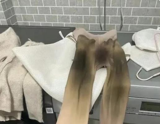 洗衣机洗丝袜应该用什么模式？如何保护丝袜？