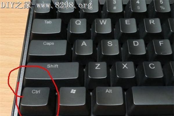 电脑键盘进水了怎么办？电脑键盘自动打字乱跳的解决方法是什么？
