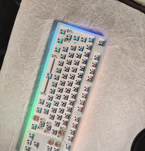 键盘下位灯光键是什么？它的作用和使用方法是什么？