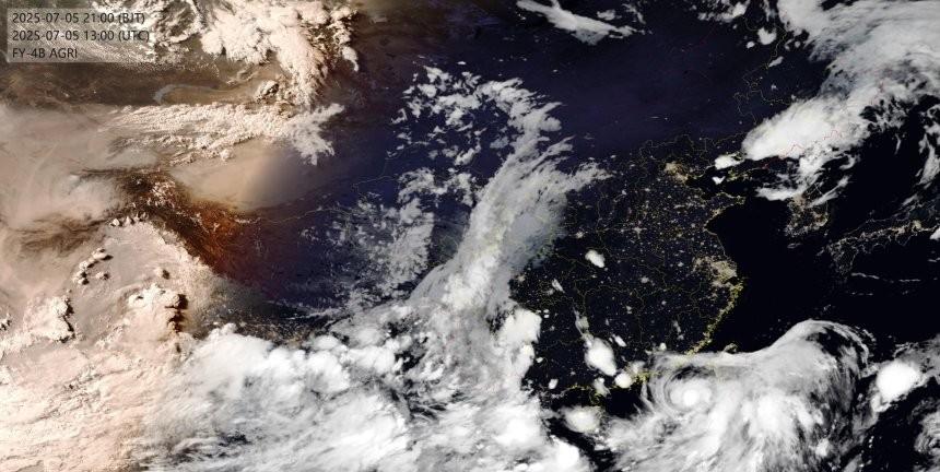 【大范围牛舔型高温突降北方,多地破纪录气候乱套？分析:暂副高异常】图3