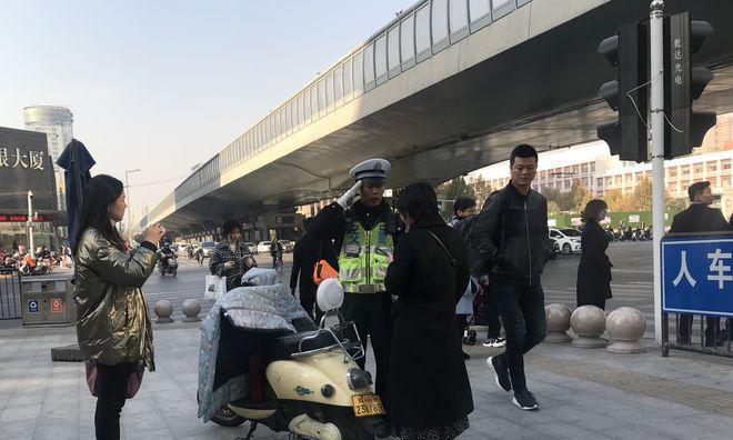 电瓶车跨栏杆的正确安装方法是什么？