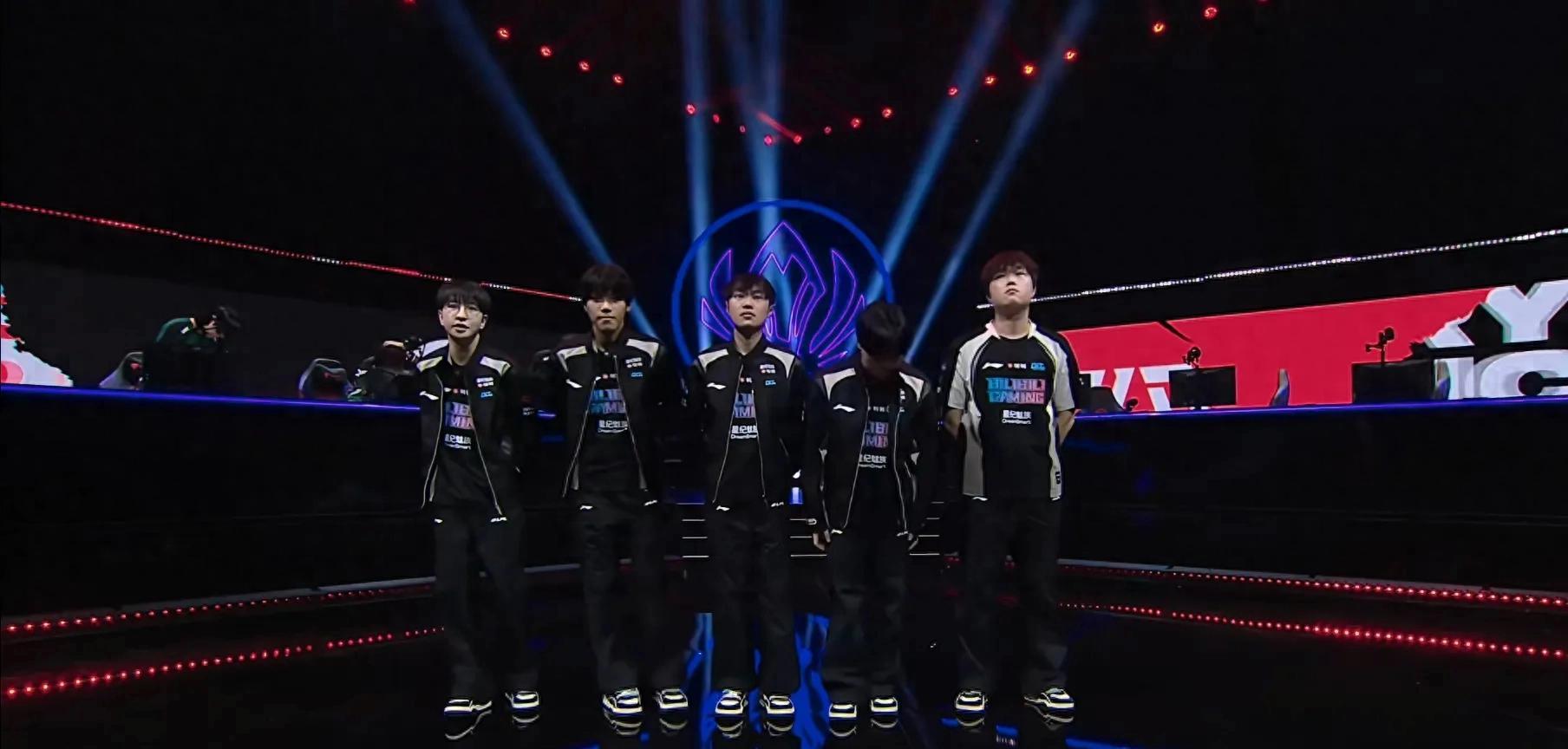 【惊险！BLG 3-2 FLY，Knight拯救了BLG！LPL获得S15世界赛第四个名额】图1