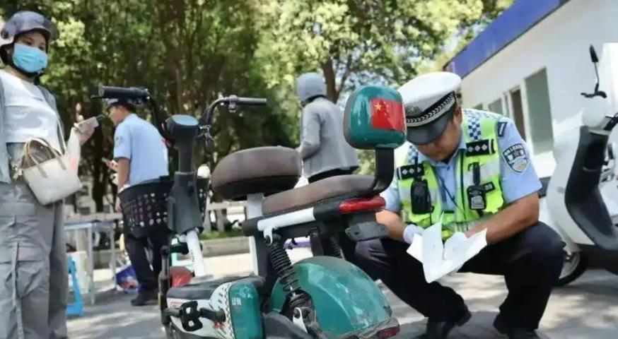 【西安车主笑了！电摩可以放心上路，但要注意这5点，违规将会处罚】图3