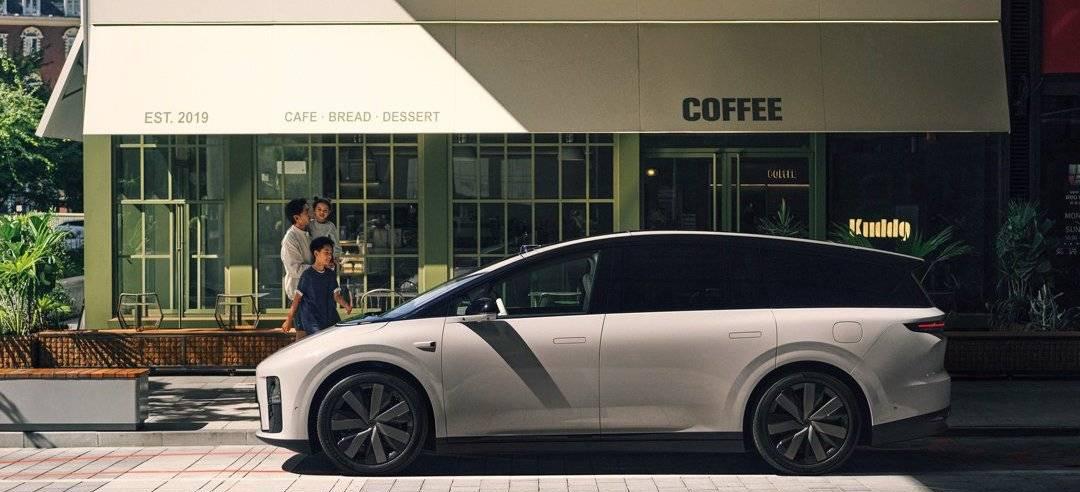 理想 i8 内饰终于曝光！产品已无悬念，本周开始预定