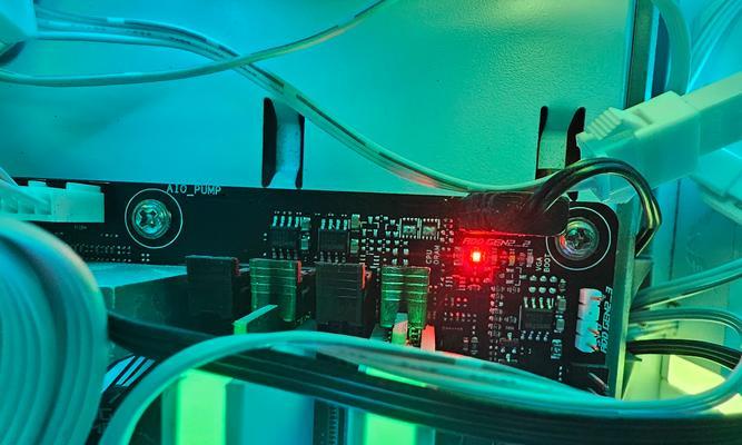 CPU温度达到100多度是否会损坏（揭秘CPU温度高的真相）