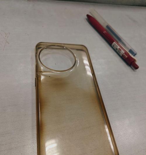 手机壳为什么会发黄（探究原因及预防方法）