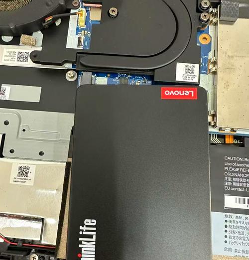 按压式固态硬盘拆卸方法是什么？