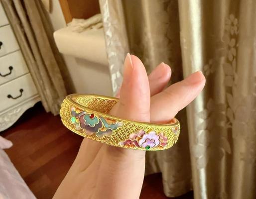 黑金螺钿手环佩戴时应注意哪些细节？