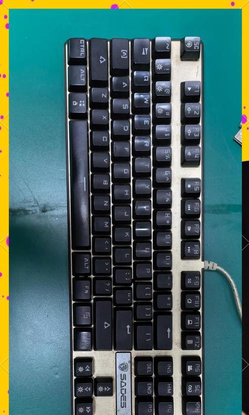 电脑键盘数字键盘无法使用的解决方法（两步解决数字键盘无法使用问题）