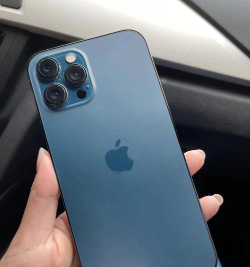 iPhone13Pro苍岭绿真机首曝(全新配色引爆期待)