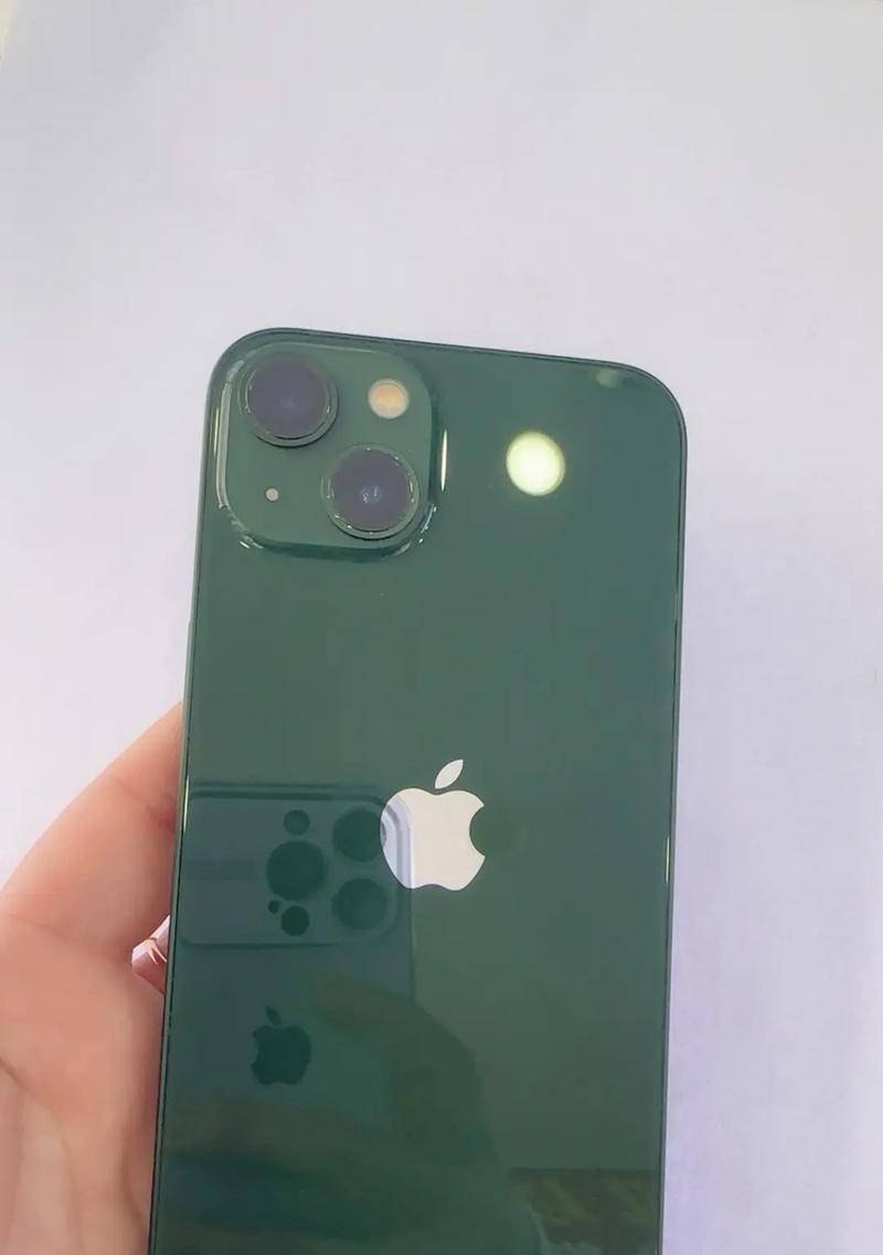 苹果13全新配色体验（突破创新引领颜色潮流）