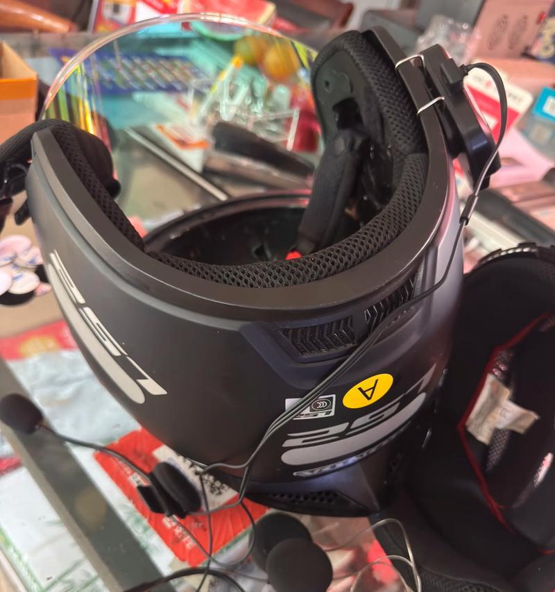 头盔蓝牙耳机开关方法是什么？使用中应注意什么？