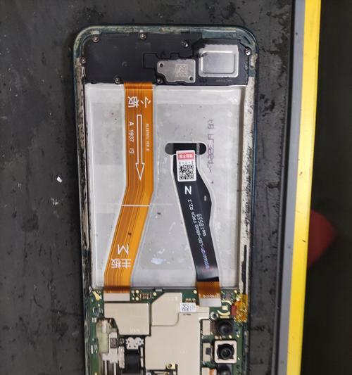 音响屏幕总成怎么拆？拆卸过程中需要注意什么？