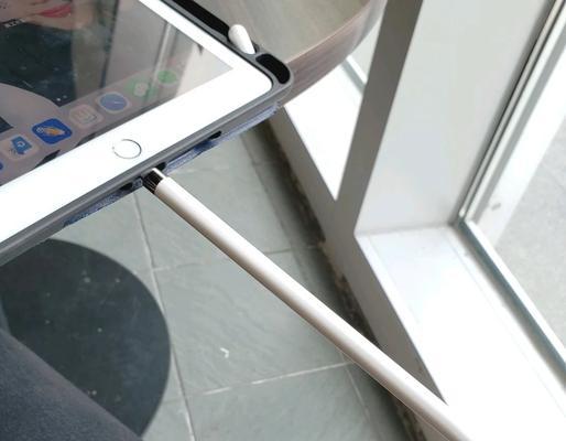 ApplePencil充电全攻略（揭秘ApplePencil充电方式）